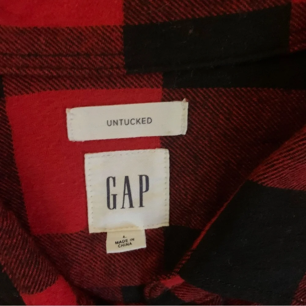 Gap Buffalo Plaid Untucked Long Sleeve Flannel Shirt Red and Black Men's Large - Picture 2 of 5